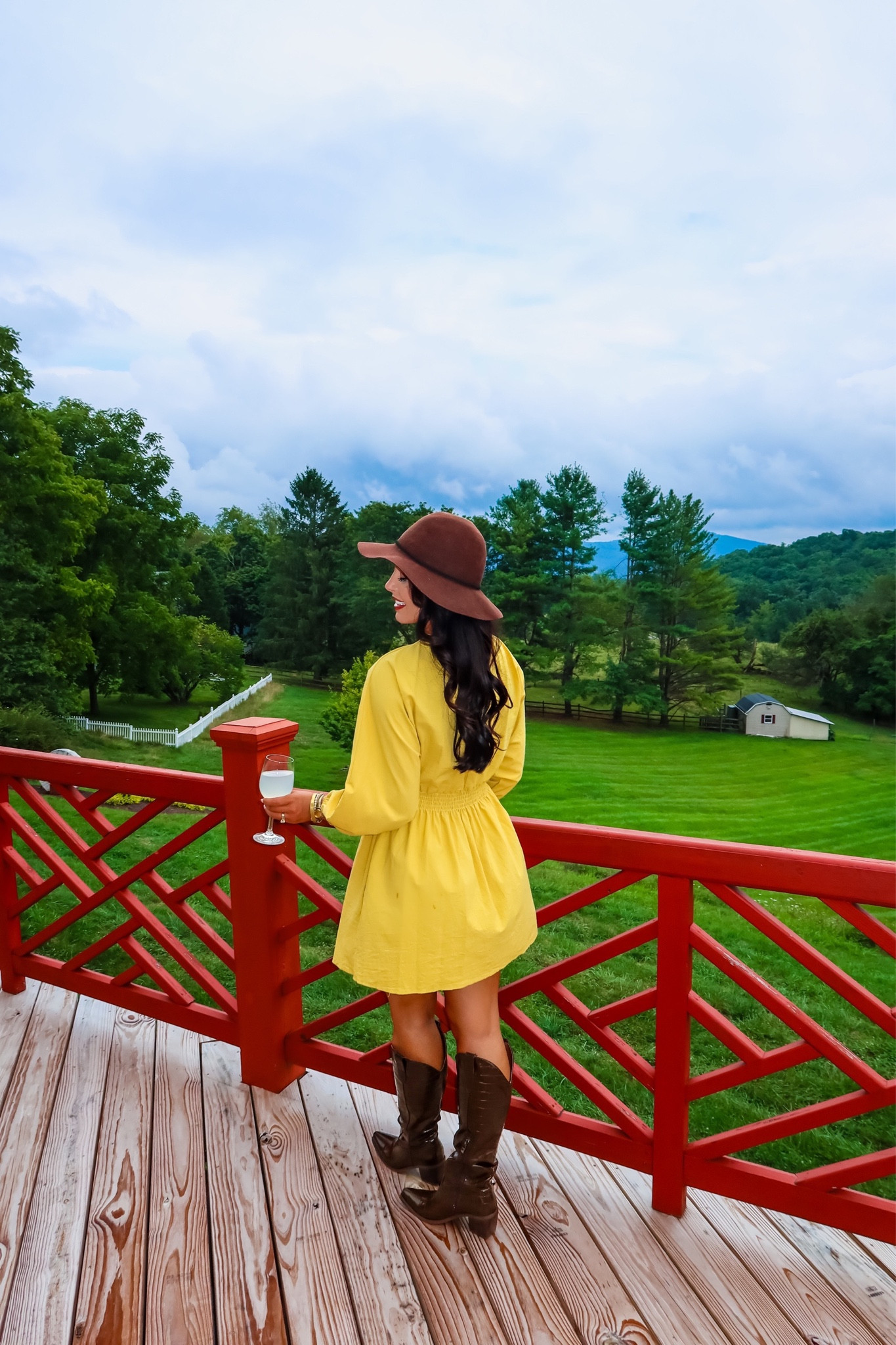 Under $32 amazon long sleeve v neck tunic dress (small, 5+ colors), under $60 amazon western boots (tts), under $30 similar wool fedora hat — a perfect fall outfit! #founditonamazon  


#LTKShoeCrush #LTKFallSale #LTKFindsUnder50