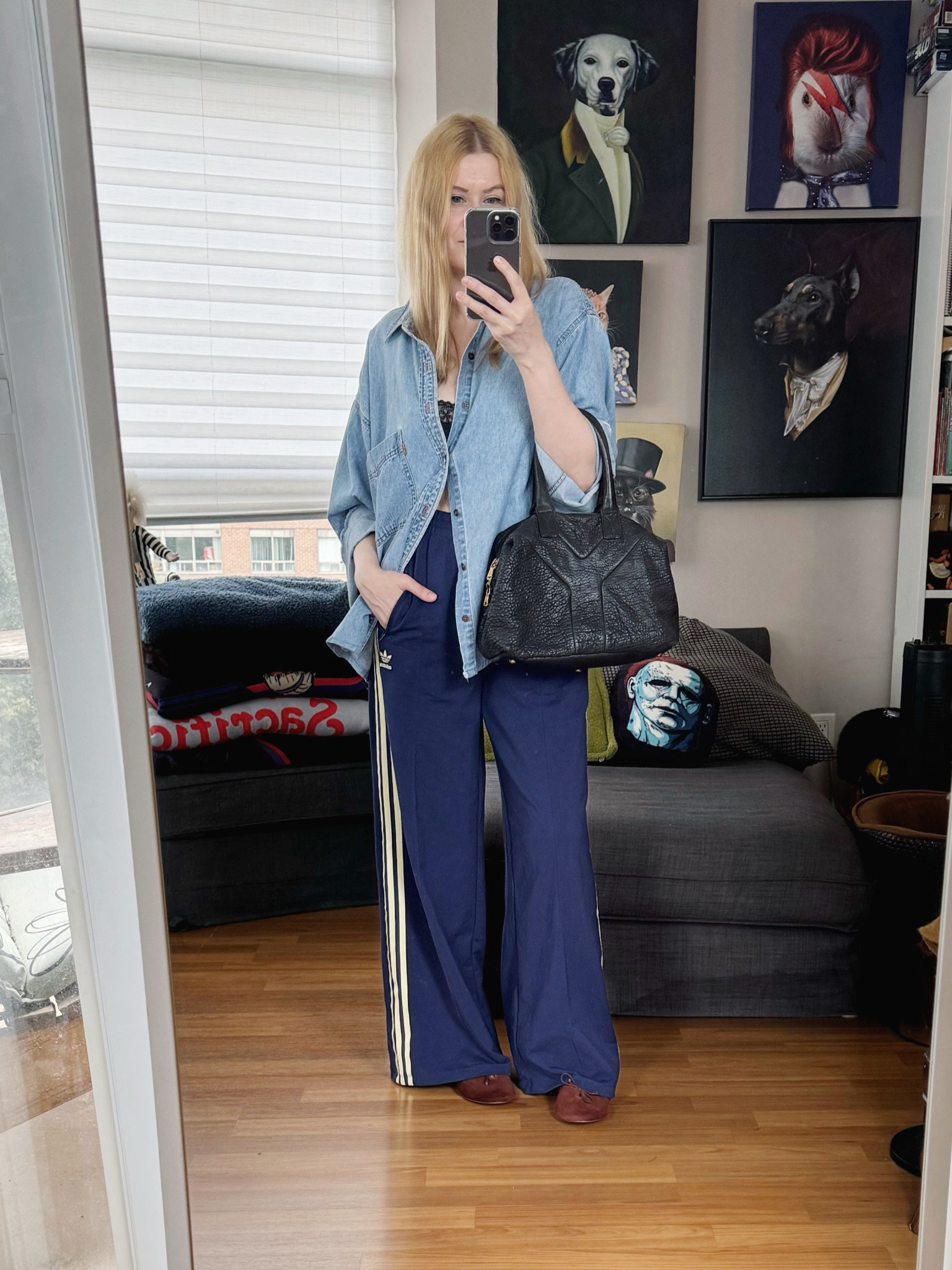 I wear this shirt a lot, and I wear these pants a lot, but I’ve never worn them together so it’s a new outfit. That’s my dressing logic. 
Shirt is vintage, bag secondhand from a consignment shop. 

 •
#summerlook #ysleasy #vintagelevis  #torontostylist #StyleOver40  #secondhandFind #fashionstylist #slowfashion #FashionOver40  #MumStyle #genX #genXStyle #shopSecondhand #genXInfluencer #genXblogger #secondhandDesigner #Over40Style #40PlusStyle #Stylish


#LTKStyleTip #LTKSeasonal #LTKOver40