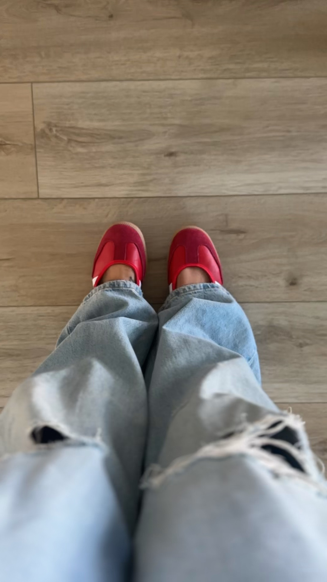 How i actually planned to wear my samba mary janes ❤️ Paired with wide leg ripped jeans so they peek out just enough for that effortless, laid back look. This is my favorite way to style them because it gives a relaxed street style vibe while still feeling feminine.

These are the red adidas samba mary janes everyone’s been asking about and yes… they’re just as good as they look. Comfortable, versatile, and the perfect pop of color for any neutral outfit.

If you’re figuring out how to wear samba mary janes with jeans, this is it ✔️

#sambamaryjanes #adidassamba #howtostyle #widelegjeansoutfit #streetstyle #casualoutfit #springfashion #summeroutfits #ltkfashion #ltkstyle #outfitideas @adidas 


#LTKootd #LTKgrwm