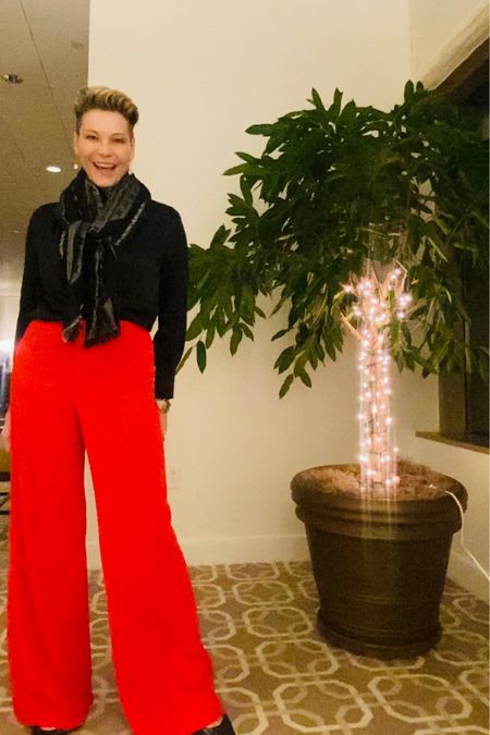Christmas style at the office in these red pants perfect for this holiday season 

#LTKHoliday #LTKSeasonal #LTKover40
