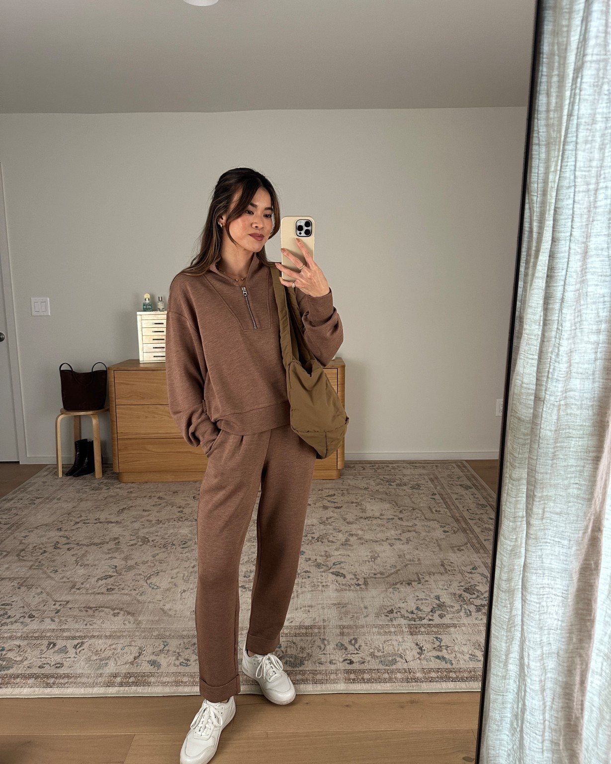 I love the material of this @Varley set. It is so soft and cozy.

Sizing info: 
-Varley Davidson Sweat (Size XS in Golden Bronze Marl) 
-Varley The Rolled Cuff Pant 25" (Size XXS with 25” Inseam in Golden Bronze Marl)

petite fashion, get dressed with me, outfit inspiration, ootd, nashville outfit, Nashville influencer, petite style, vacation style, casual outfits, mom style, petite pants, fall outfits, fall outfit info, fall pants, fall outfit idea, fall top, fall sweater, fall shoes, Varley, Varley tryon, Varley unboxing, Varley for petite, sweat sets, cozy matching set,

#LTKootd #LTKSeasonal #LTKPetite