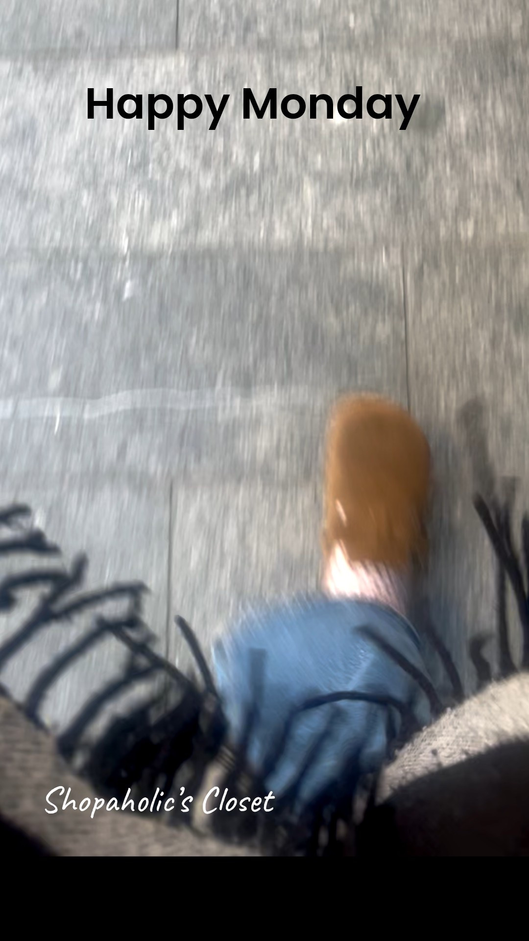 Happy Monday 

#shopdeescloset #shopaholicscloset 

#LTKWorkwear #LTKdayinmylife #LTKMidsize