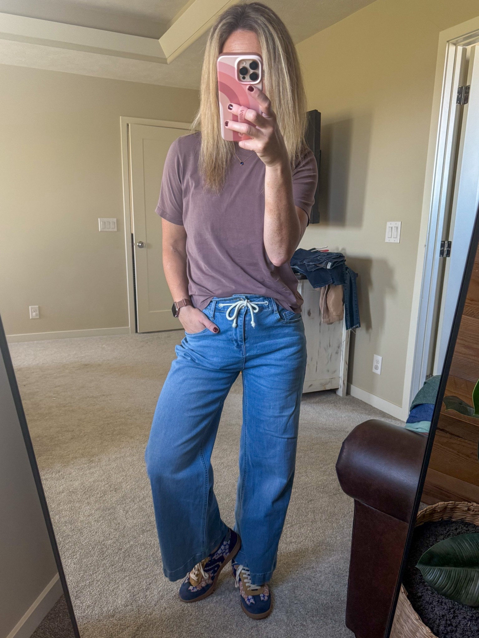 Amazon jeans and Inkkas Shoes
Outfit of the day 

#LTKFindsUnder50 #LTKStyleTip #LTKShoeCrush