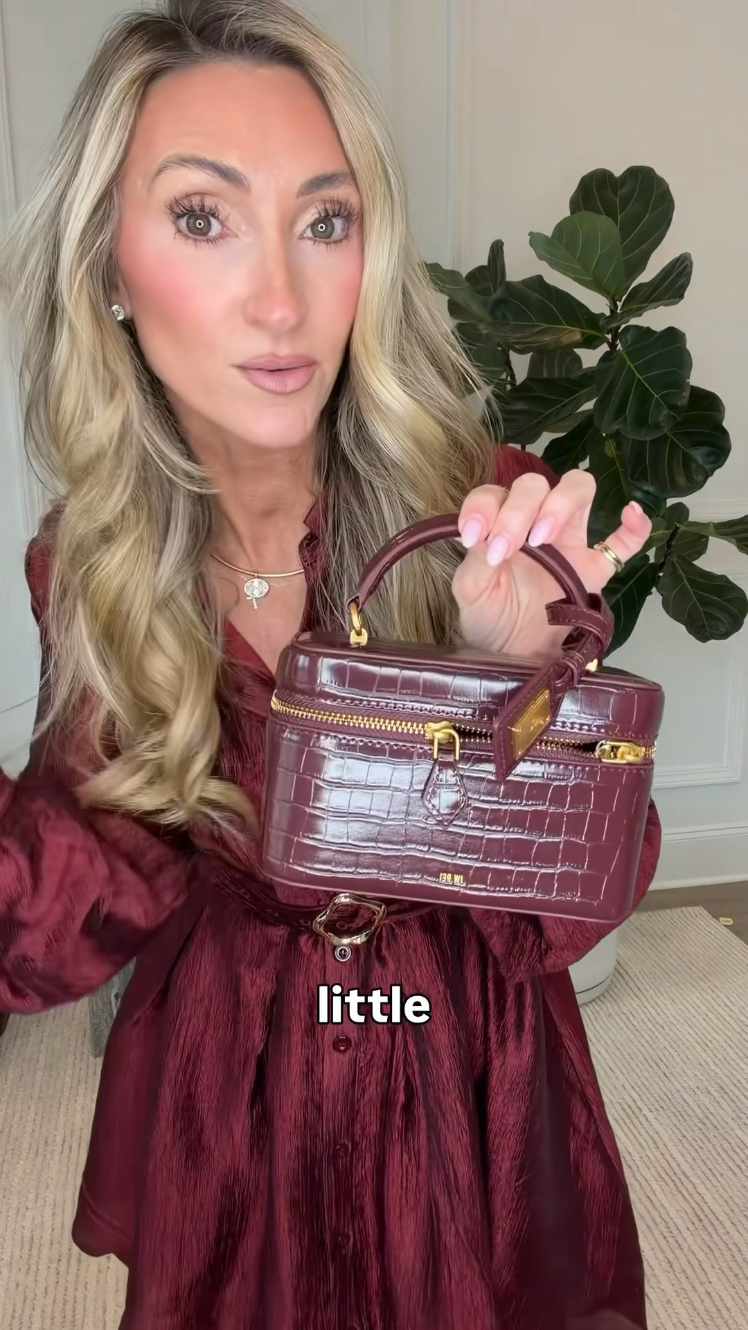 Stunning fall dress!! This whole look is a 10/10