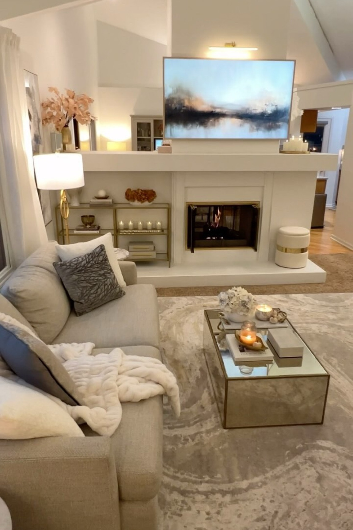 How is this the same house?! 😍

#homesweethome #cozyhome #cozyvibes #interiordesign #homedecor #amazonfinds #amazonhome #decor

#LTKHome