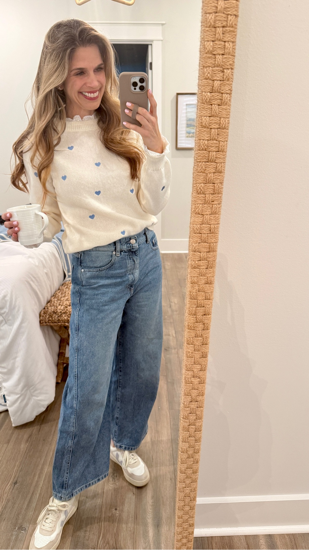 My favorite curling iron, hair spray, Amazon sweater, jeans on sale and sneakers 

#LTKootd #LTKmomlife #LTKSaleAlert