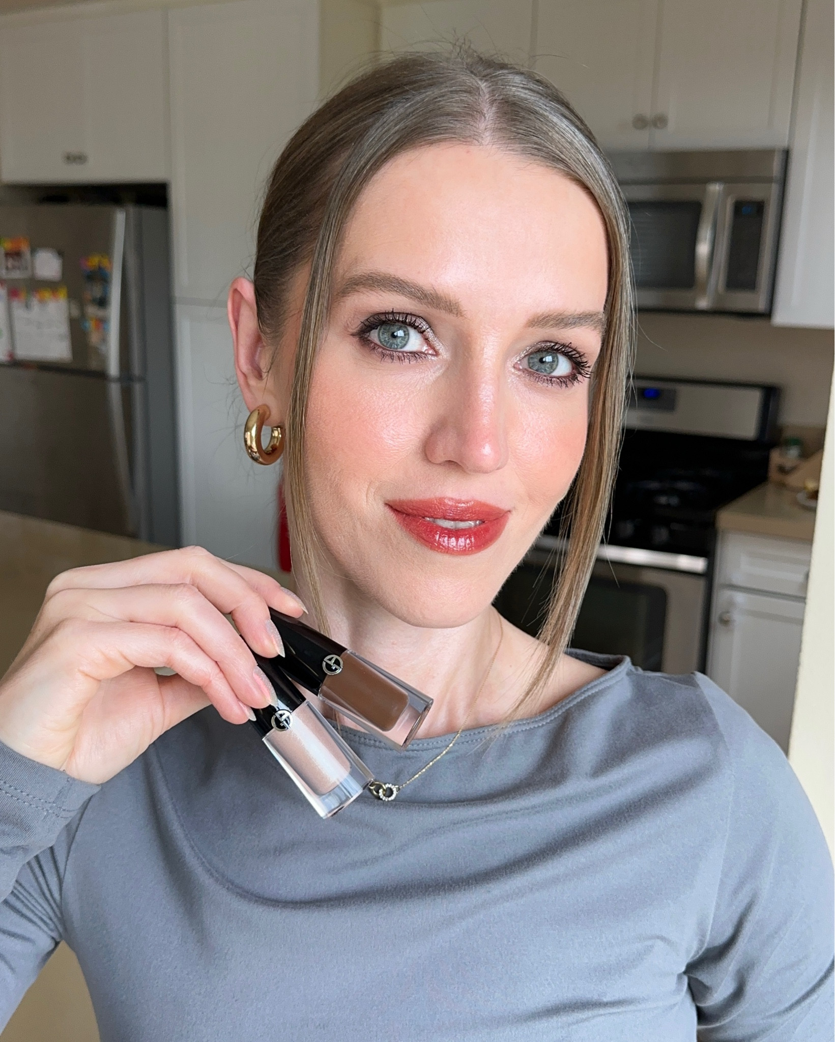 Easiest smokey eyes ever?! Umm, yes please! Thanks to @armanibeauty eye tints—so effortless and dreamy! ✨💖