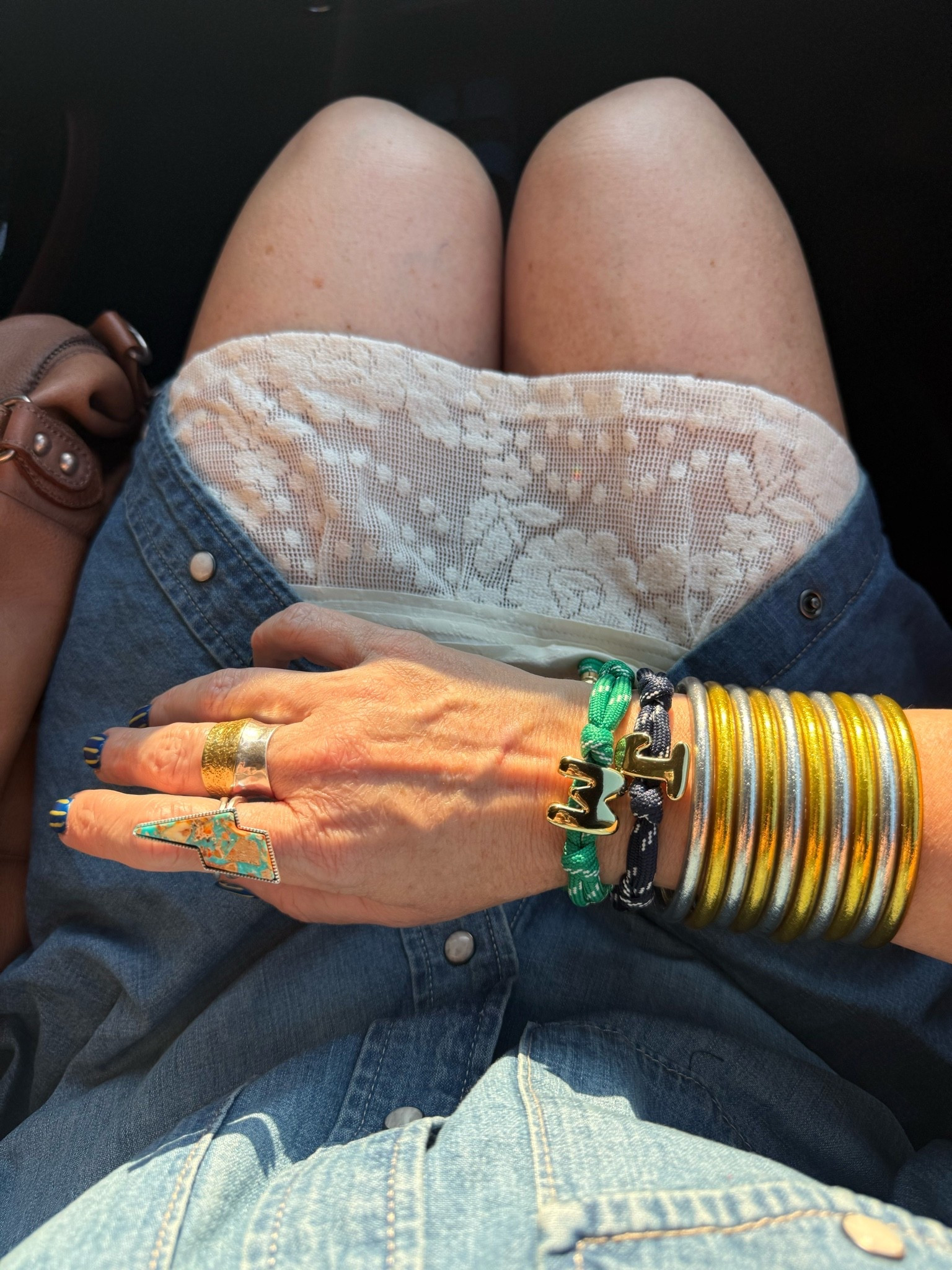 Love these fun initial bracelets 😍