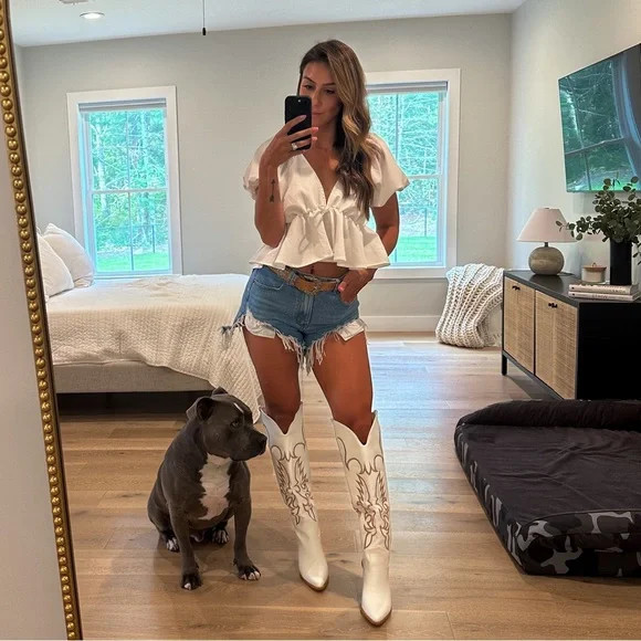 White Puff Short Sleeve Tie Back V Neck Ruffle Hem Peplum Crop Tops | Poshmark