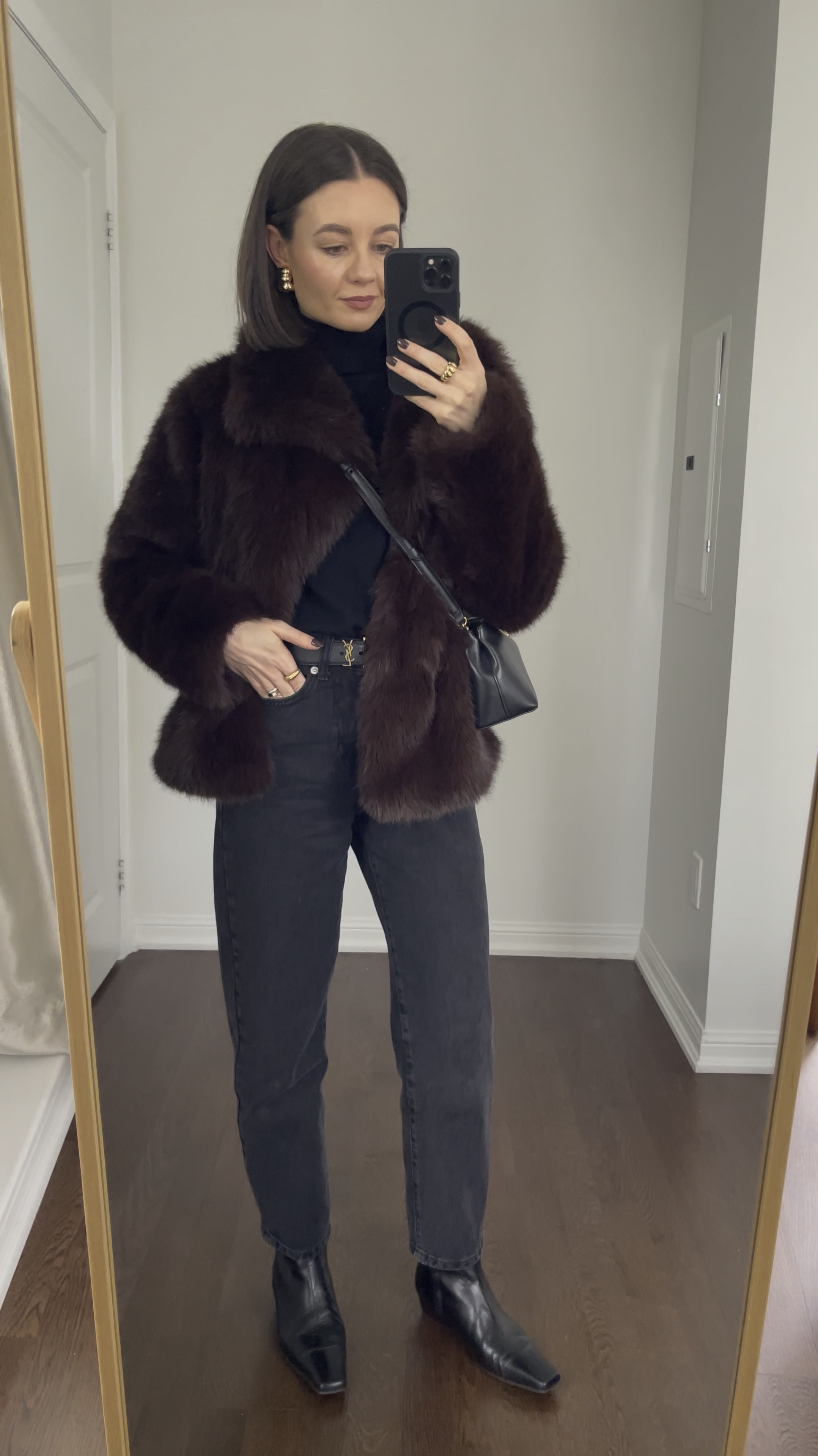 Faux fur jacket (S), balloon jeans, ankle bootss

#LTKSeasonal #LTKWatchNow #LTKStyleTip