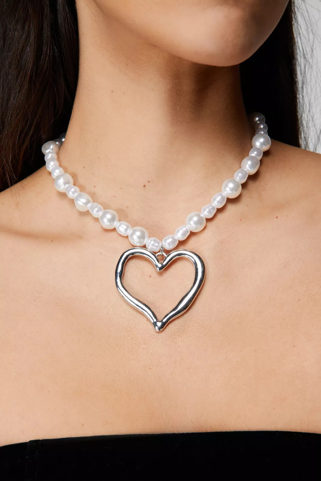 Pearl Heart Necklace | Nasty Gal US