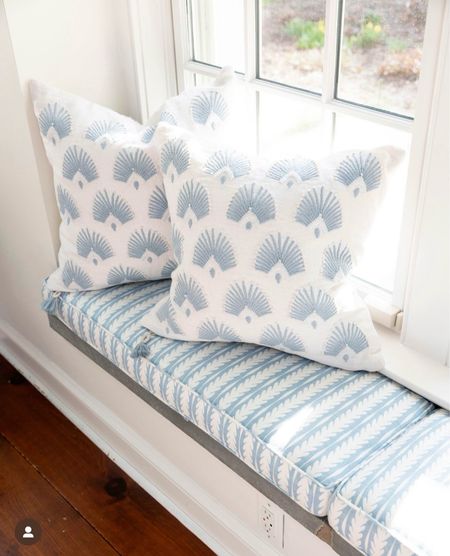 A great mix of blue and white via Neely and Chloe. Ps - Serena and Lily’s VIP Memorial Day sale starts today. 

#LTKHome #LTKSaleAlert