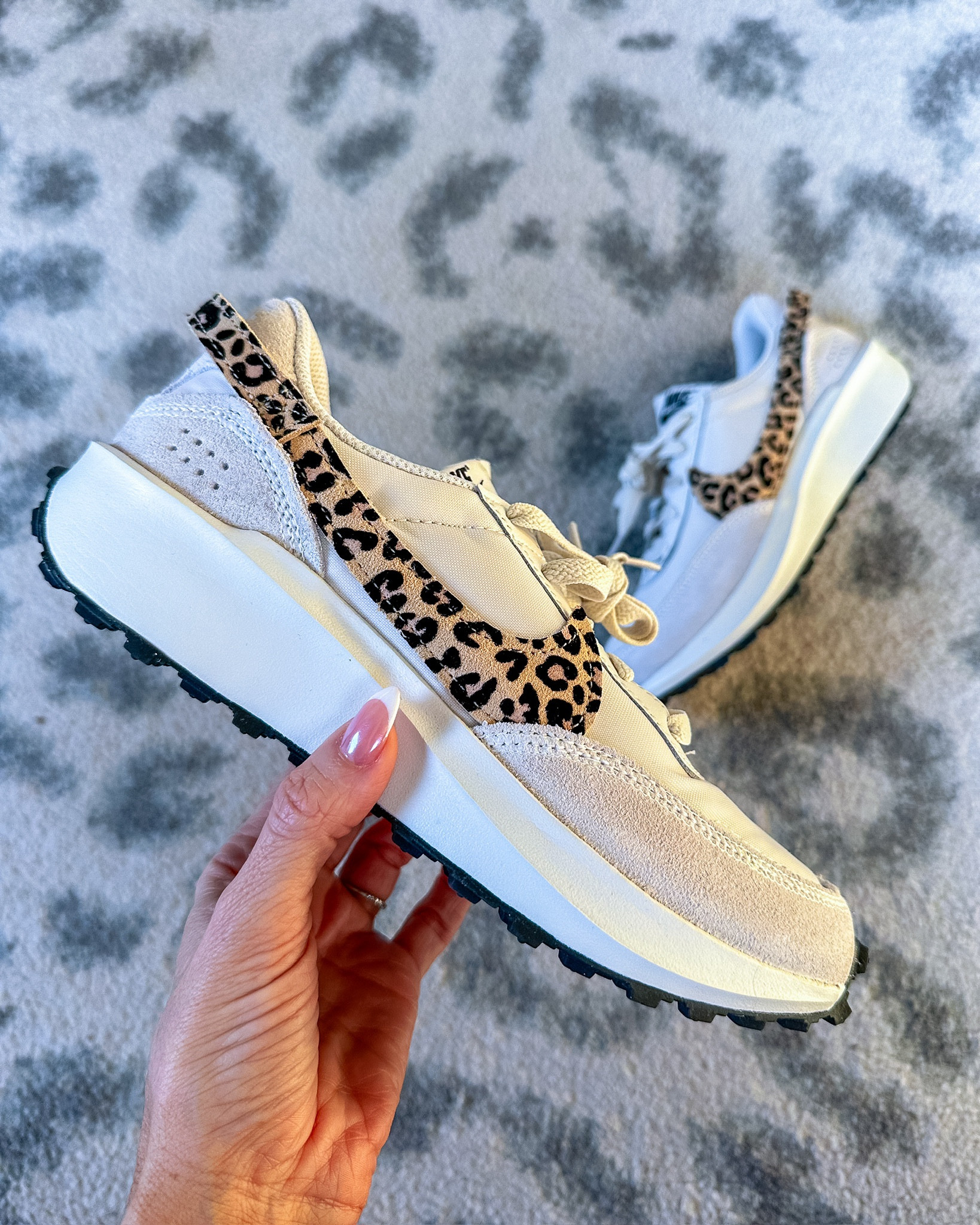 Leopard print sneakers $75



#LTKFindsUnder100 #LTKStyleTip #LTKShoeCrush