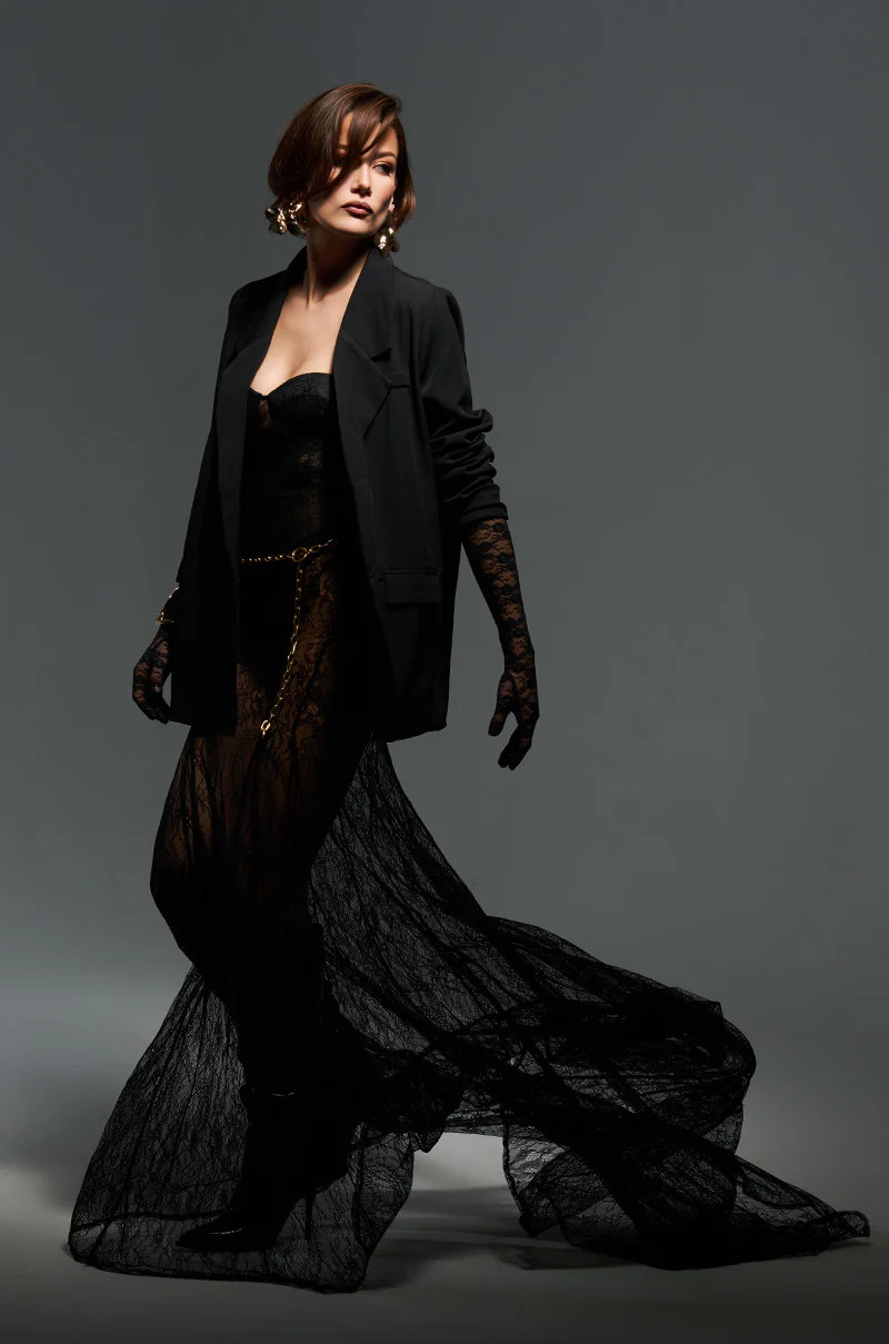 TROUBLES HERE LACE MAXI DRESS | AKIRA