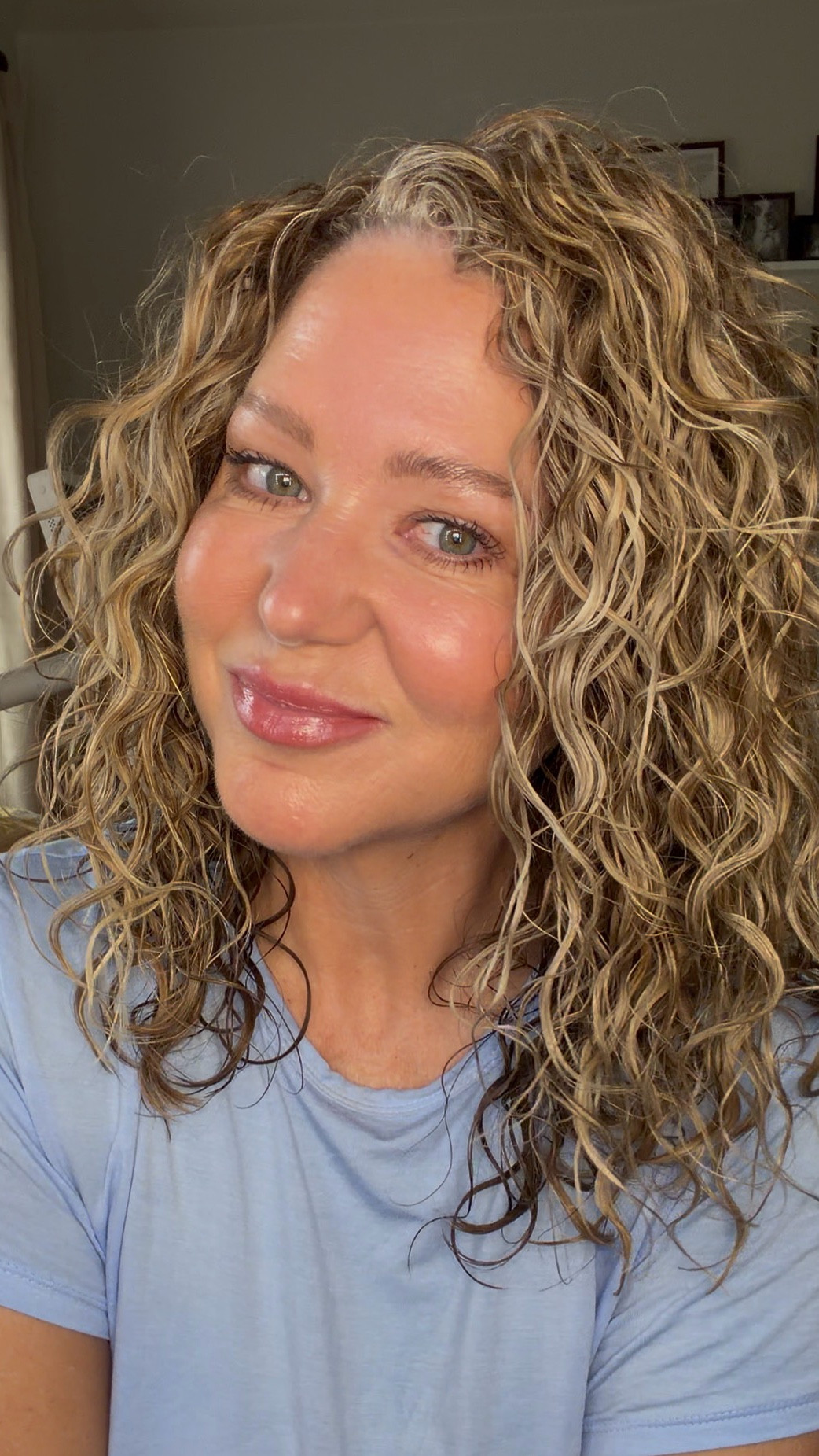 Current wavy hair tutorial 

#LTKOver40 #LTKMidsize #LTKPetite