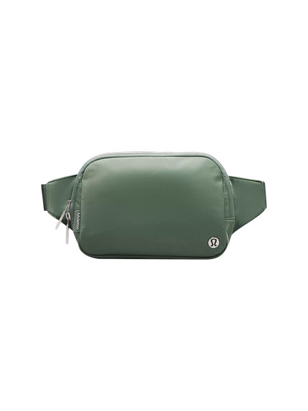 Everywhere Belt Bag Large 2L | Lululemon (US)