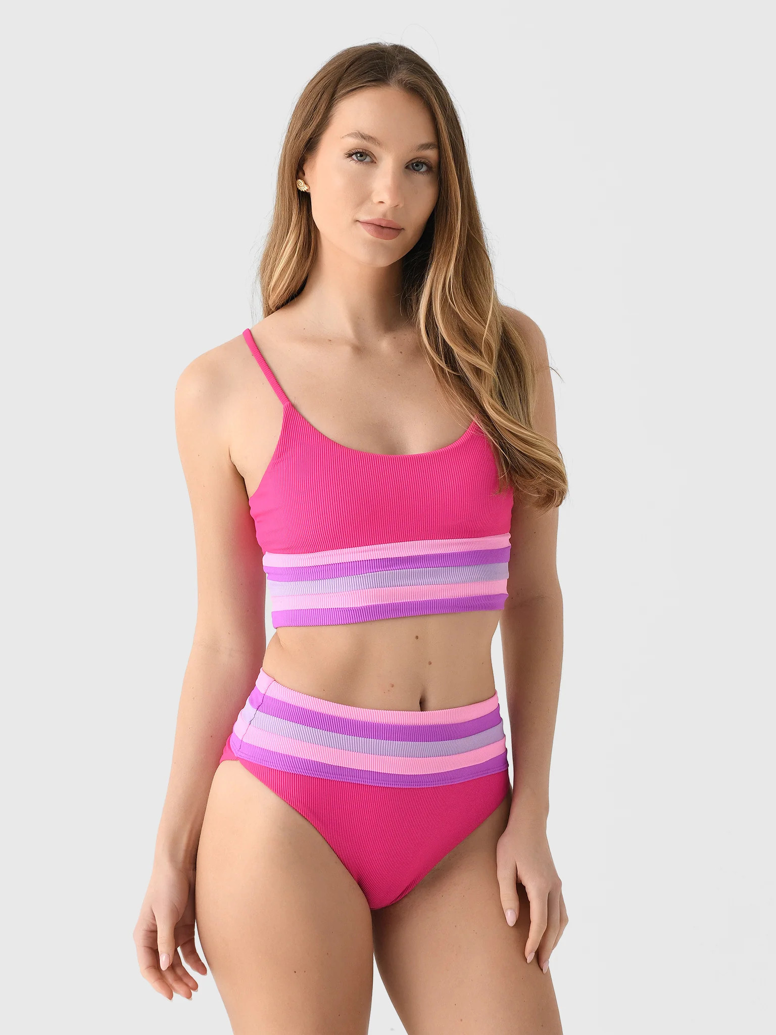 BEACH RIOT
                      
                     Women's Mae Bikini Top | Saint Bernard