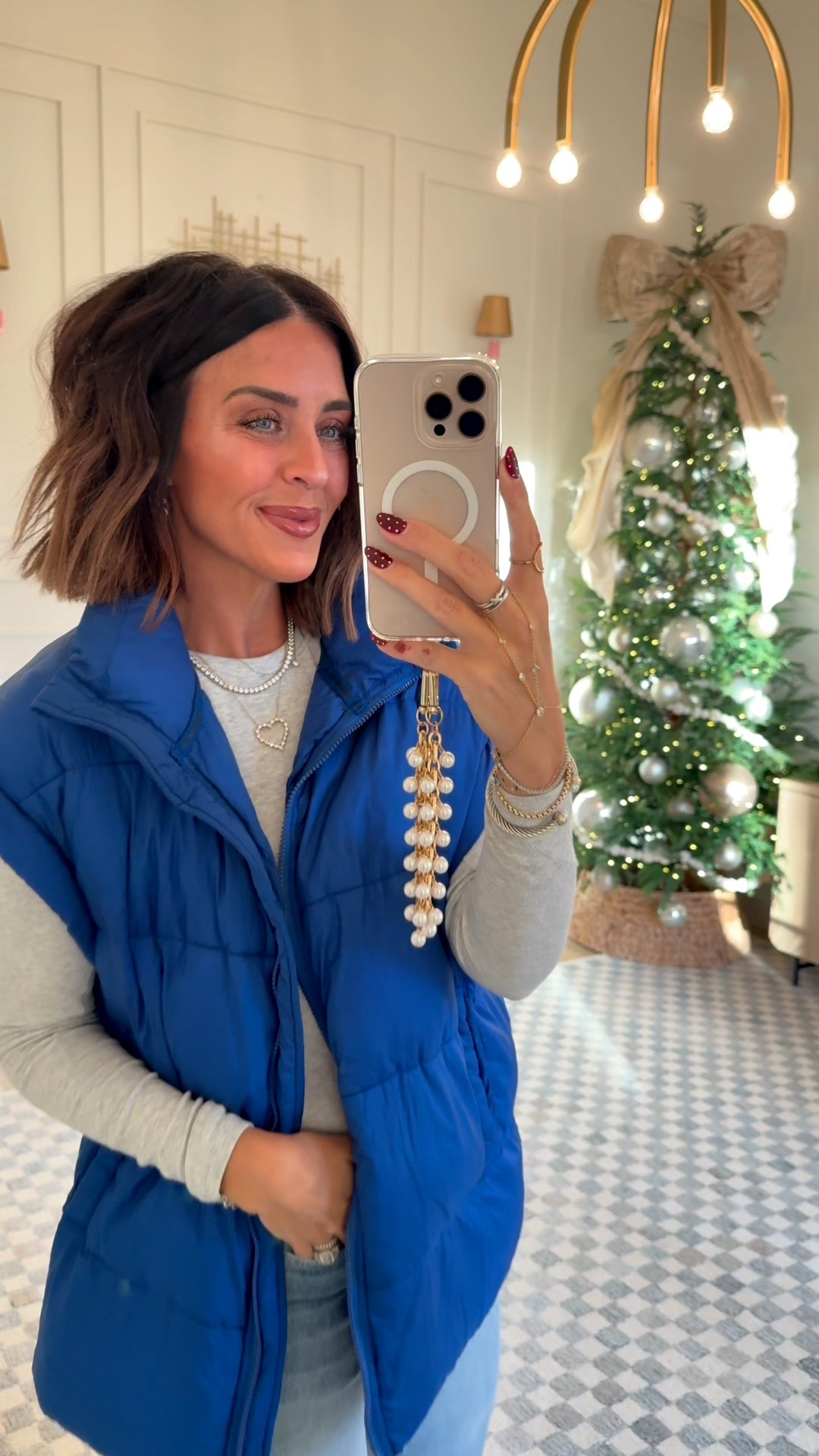 Affordable outfits 
Thanksgiving outfits 
Christmas outfits 
Size S in tops and dresses 
Size M in jackets 
Size 4-6 in jeans



#LTKFindsUnder100 #LTKOver40 #LTKFindsUnder50