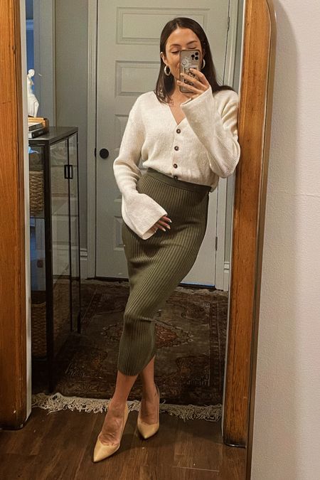 Bump-friendly outfit for the office ✨ #officeattire #businesscasual #maternitystyle