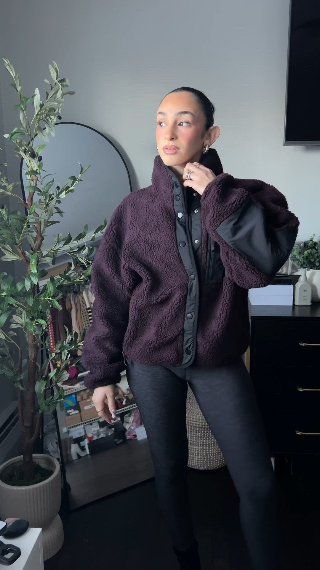 Definitely think I just found my new favorite fleece jacket and it’s this one from Fabletics ! This is today’s cute casual mom look of the day 

#LTKmomlife #LTKActive #LTKootd