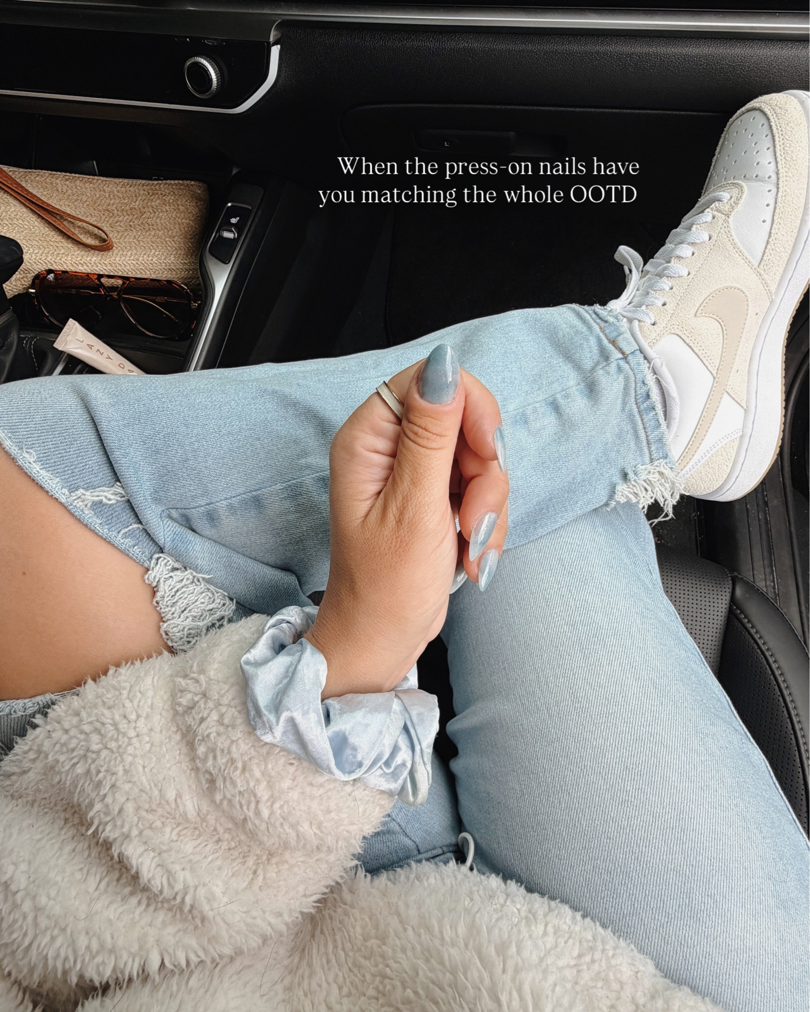 A little moment for the blue nails. Press on nails that actually hold!

#LTKgrwm #LTKootd #LTKBeauty