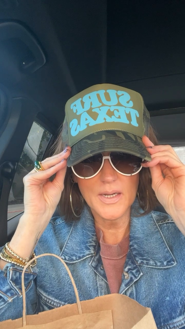 Ascot and Hart 30% off sale  

#LTKCyberWeek #LTKsalealert #LTKover40