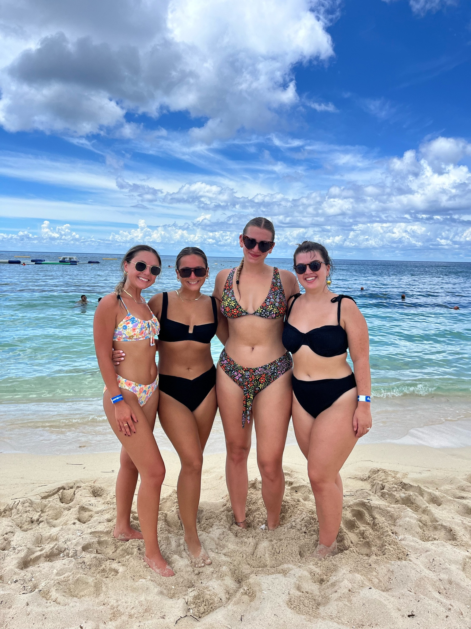 Playa mia beach day!