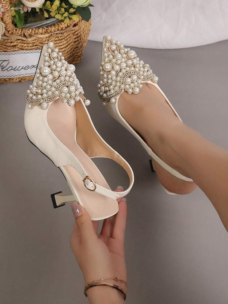 $20.40      
    $25.10
   
  -19%
       Women Rhinestone & Faux Pearl Decor Point Toe Pyramid H... | SHEIN