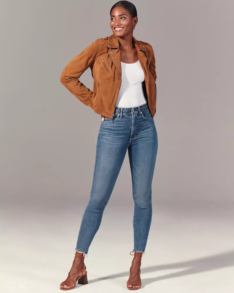 Curve Love Ultra High Rise Ankle Jeans | Abercrombie & Fitch US & UK