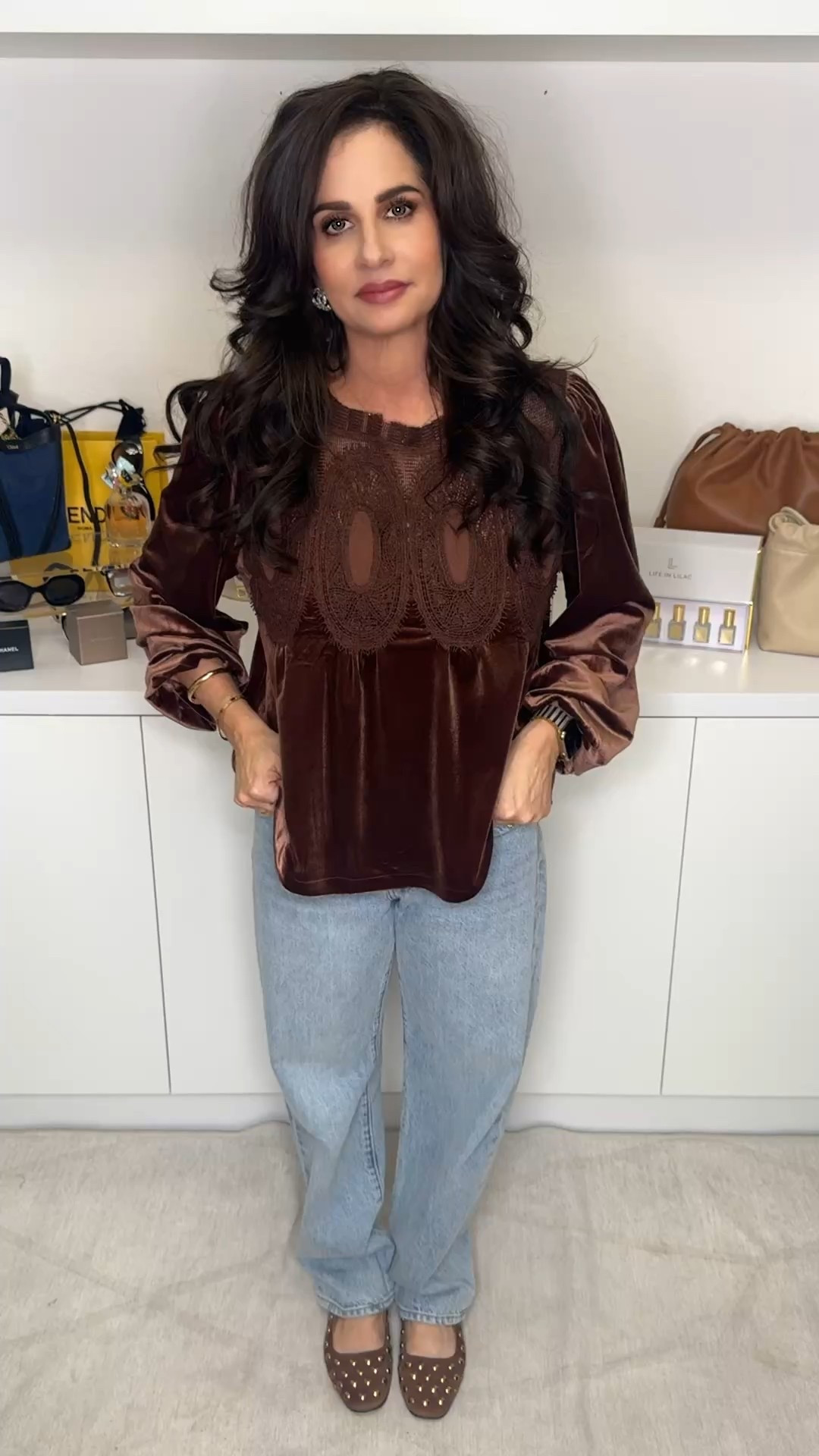 A long sleeve velvet version of the FP but for a fraction of the price . I am in love with it . Wearing a sm . 
#velvetblouse #freepeopleshopthelook #fallblouse 

#LTKFindsUnder50 #LTKStyleTip #LTKOver40