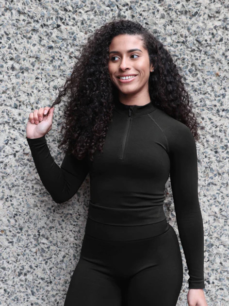 ASTER SEAMLESS LONG SLEEVE TOP - BLACK | We are TALA