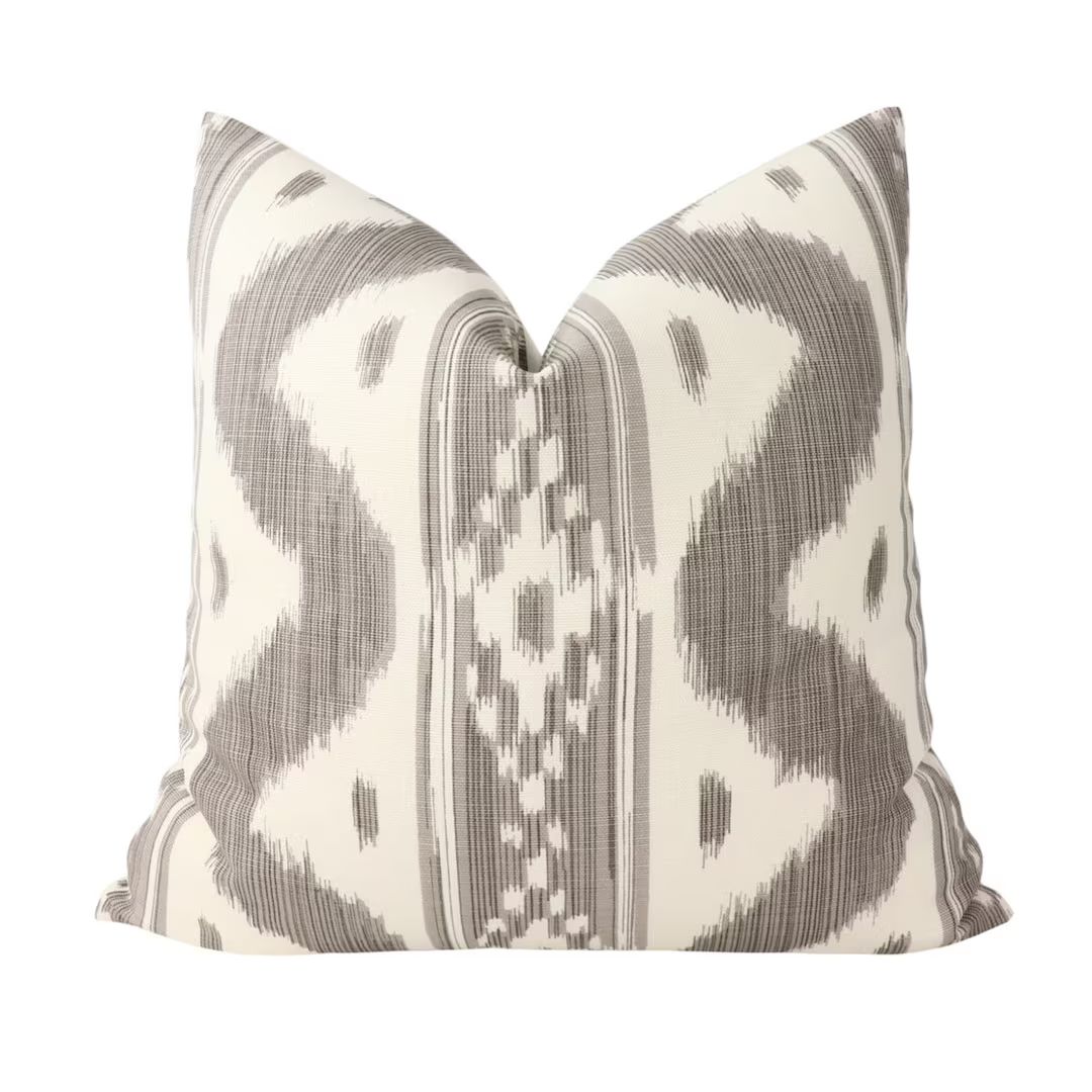 Quadrille Bali Hai Pillow Cover in Grays on Tint 2020-07 // Designer Pillow Cover // High End Pil... | Etsy (US)