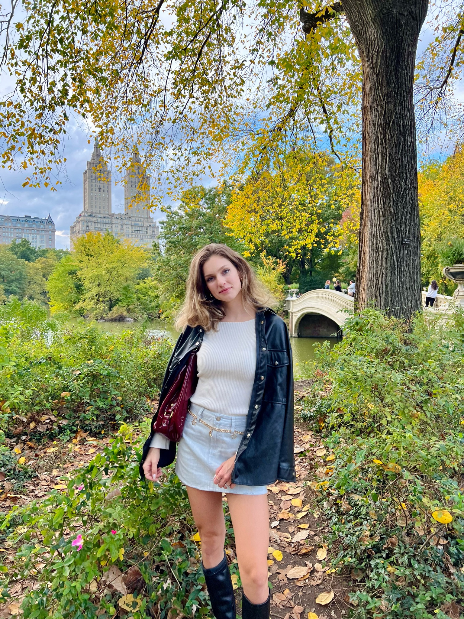 2nd day in NYC fit in Central Park! 

jacket: Amazon
top: OGL Move, use code CATHERINE (linked something similar)
skirt: Armani Exchange (linked something similar)
boots: Steve Madden from Nordstrom Rack
belt: Target
purse: vintage Coach bag from ThredUp (linked something similar)

#LTKunder100 #LTKHoliday #LTKshoecrush