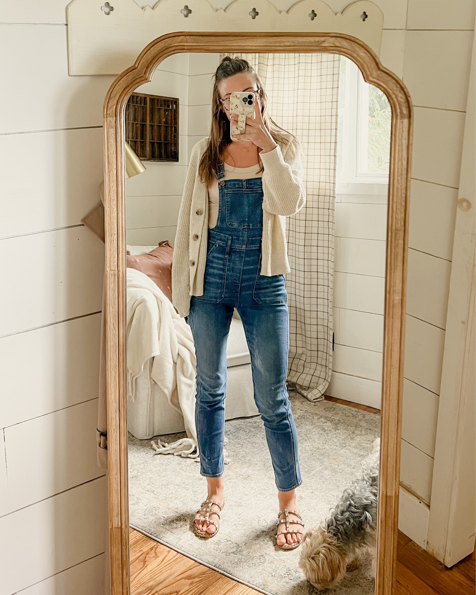 Autumn is here and my overalls are back!! Mine are a few years old from #madewell but I’ve rounded up some similar options 

#LTKunder50 #LTKSeasonal #LTKshoecrush