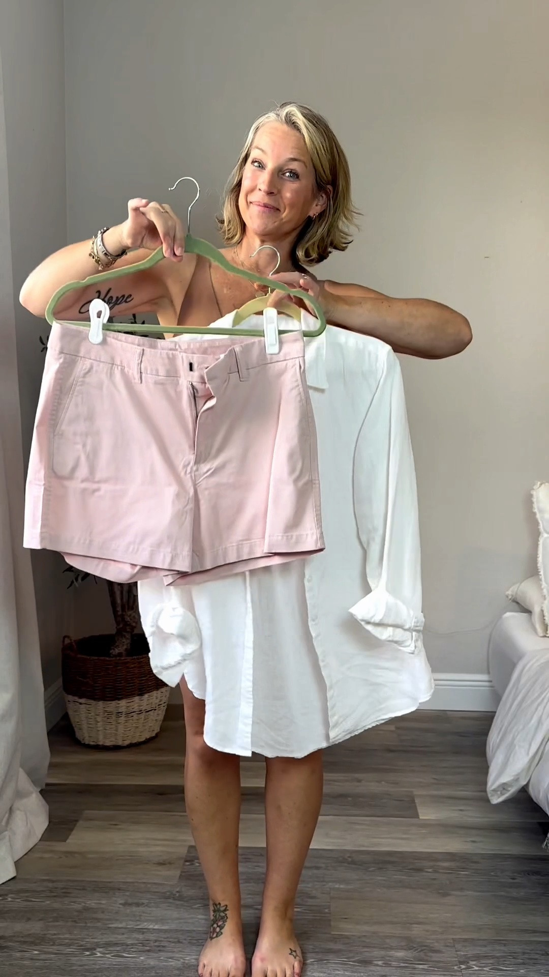Palm Beach ready with @Quince  🤌🏼
SIZING:
Mediums in the top.
Shorts are 29/8.
#quincepartner

#LTKootd #LTKgrwm #LTKMidsize
