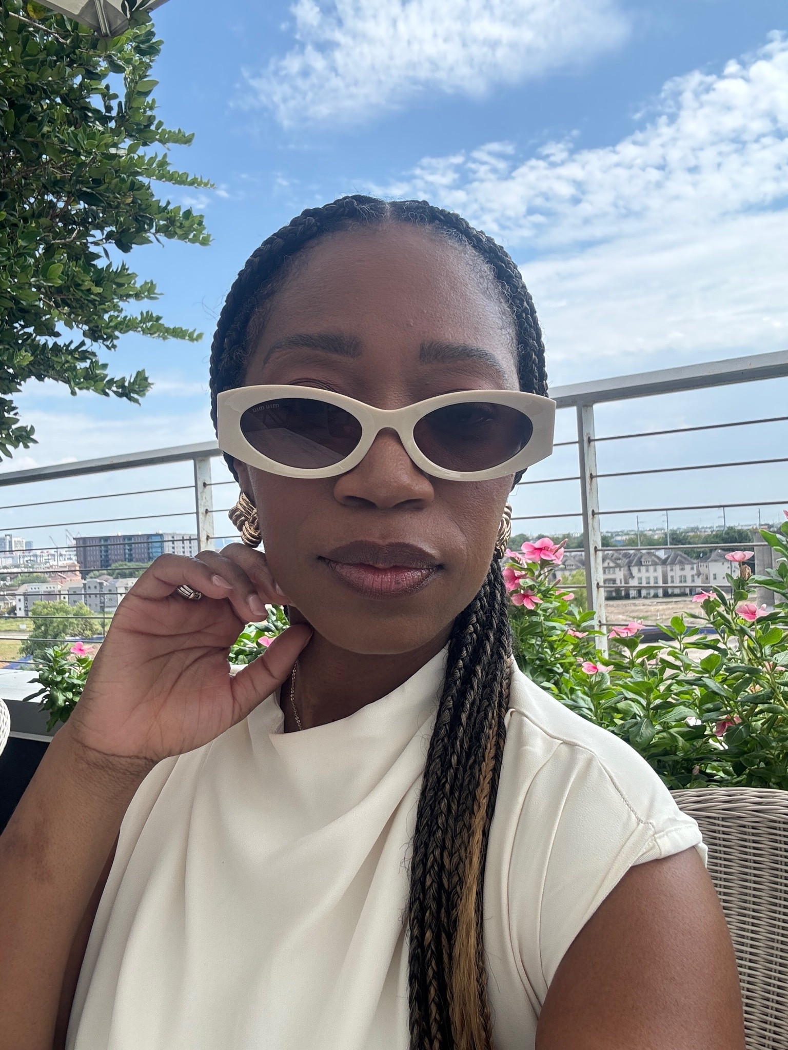 These designer inspired sunnies are classic and #summerchic

#LTKootd #LTKOver40 #LTKTravel