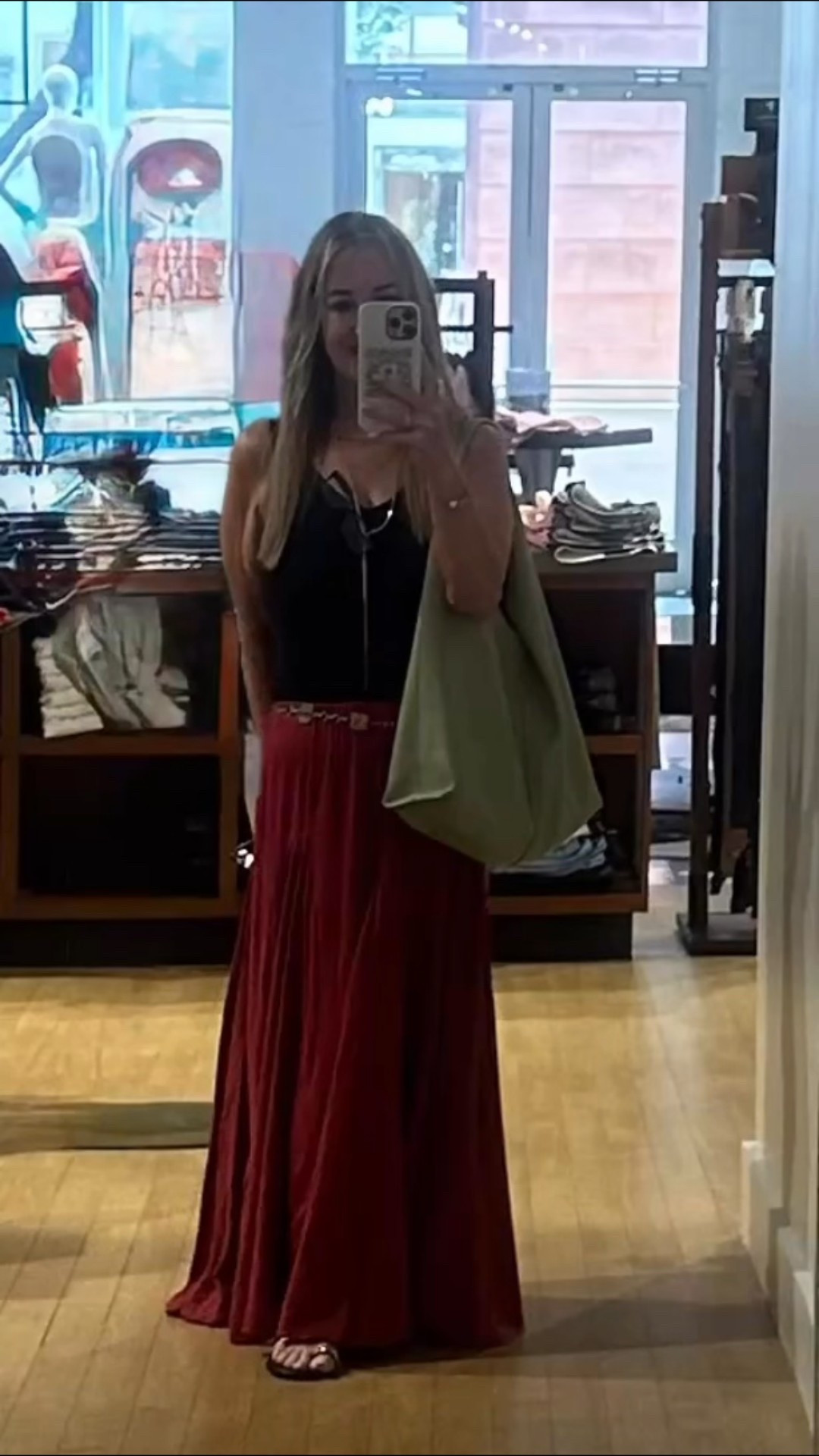 Caught a quick mirror moment while personal shopping with a client… because when your favorite boho skirt is giving main character energy, you pause and twirl 💃✨

Styling, shopping, vibing — you know the drill.
👜 Shop the look + my faves on LTK!

✨ Now booking personal shopping + styling appts for June & July — link in bio to grab your spot!

#BohoVibesOnly #StylistOnTheGo #MirrorMoment #LTKStyle #JulesAldazStyle #PersonalStylist
