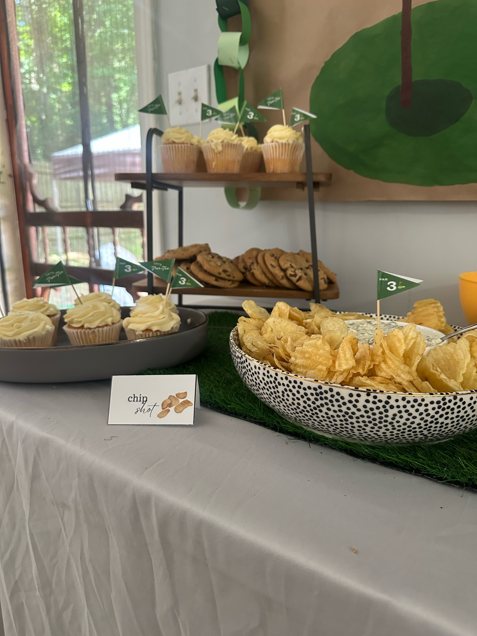 all the things I used for Wyatt's par 3 birthday party!

golf party // third birthday // par 3 party // amazon finds