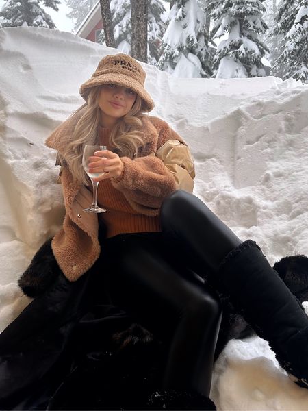 Winter fashion inspo for your next ski trip 🫶🏻✨🧸🤎 obsessed with Teddy coats and bucket hats 

#LTKstyletip #LTKSeasonal