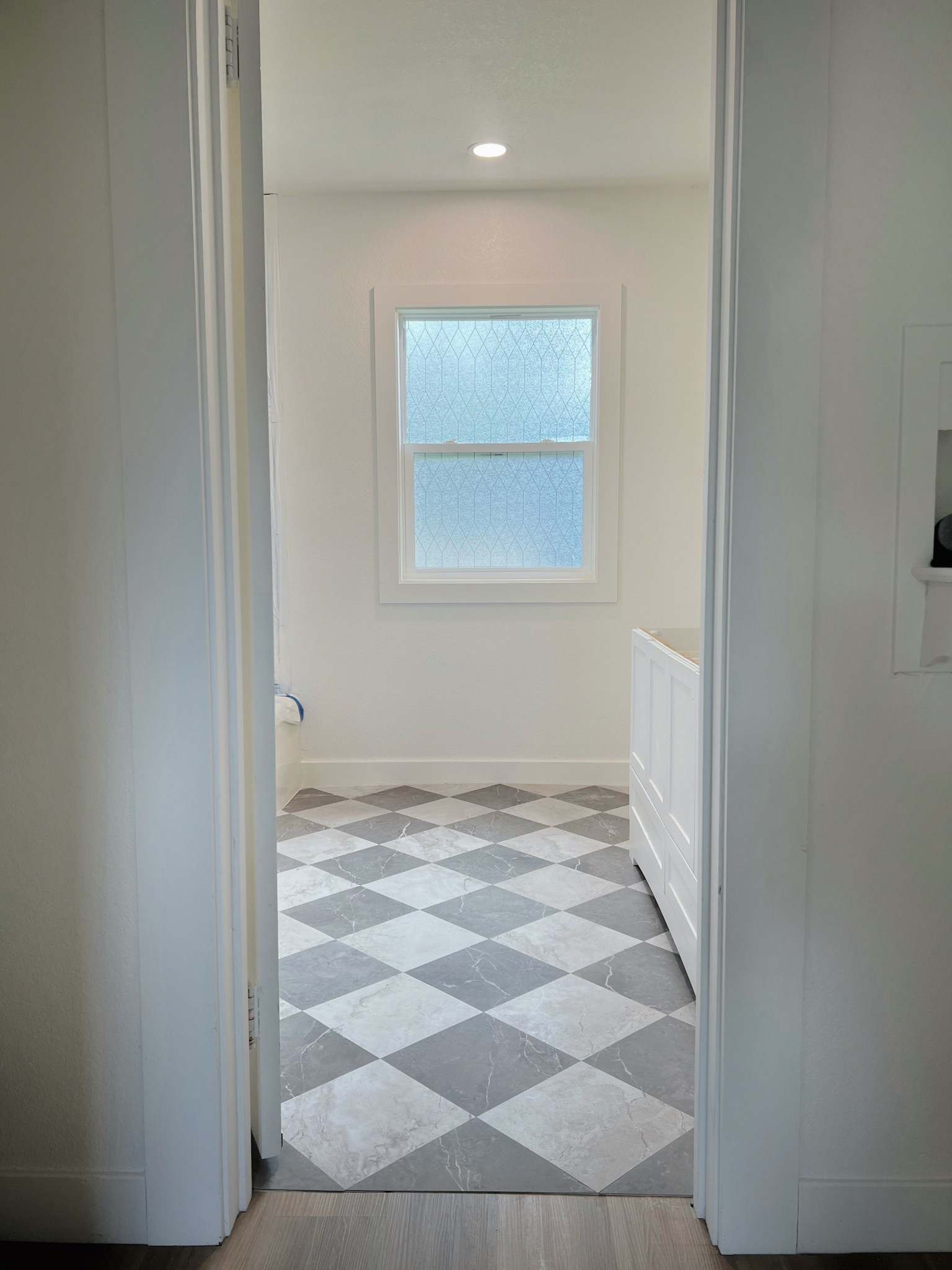  peel and stick with elegance 

#LTKSaleAlert #LTKHome #LTKStyleTip