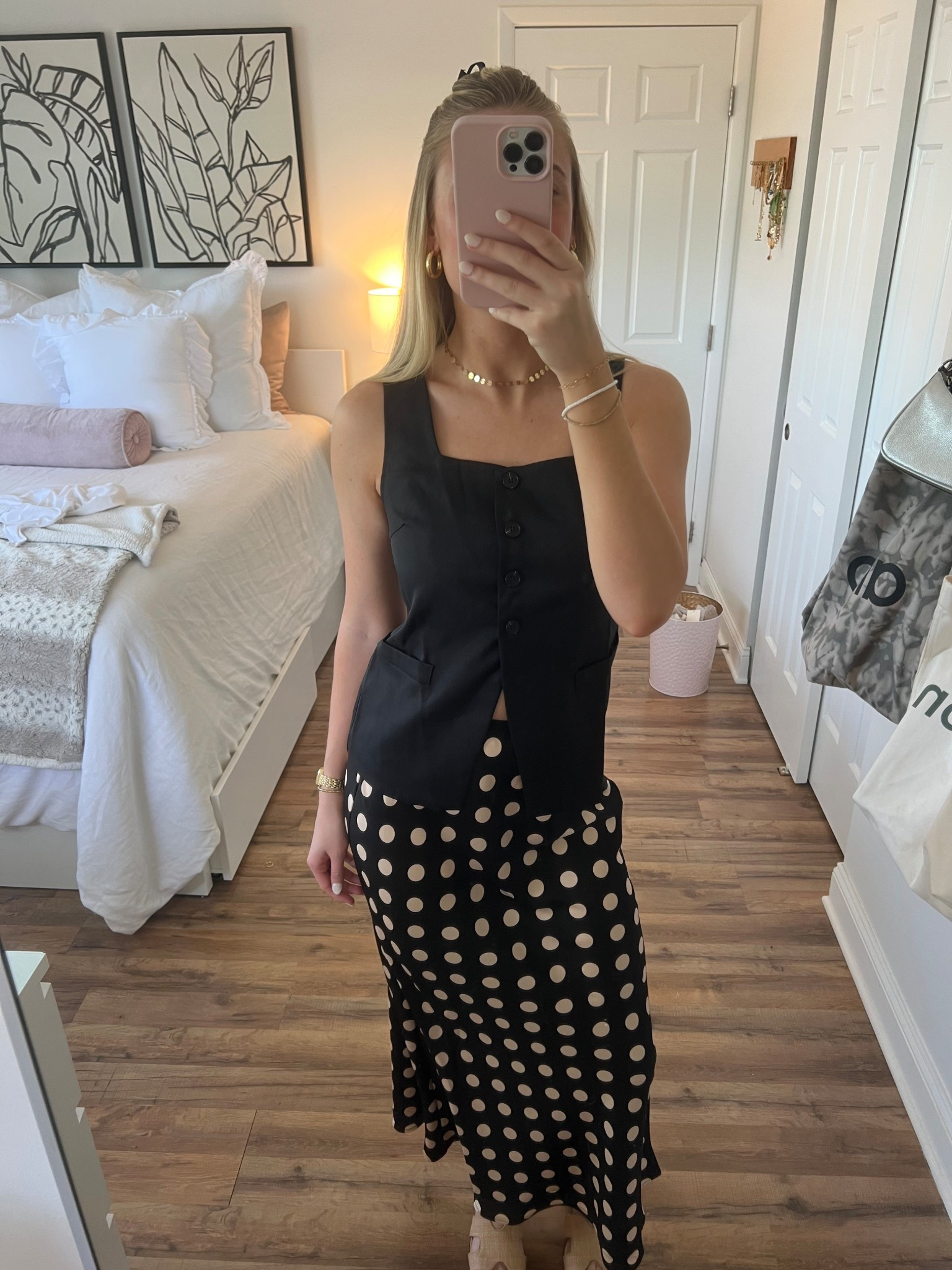 Perfect work staple 

Size small in top
Size small in skirt 
8 in sandals 


#LTKFindsUnder100 #LTKFindsUnder50 #LTKWorkwear