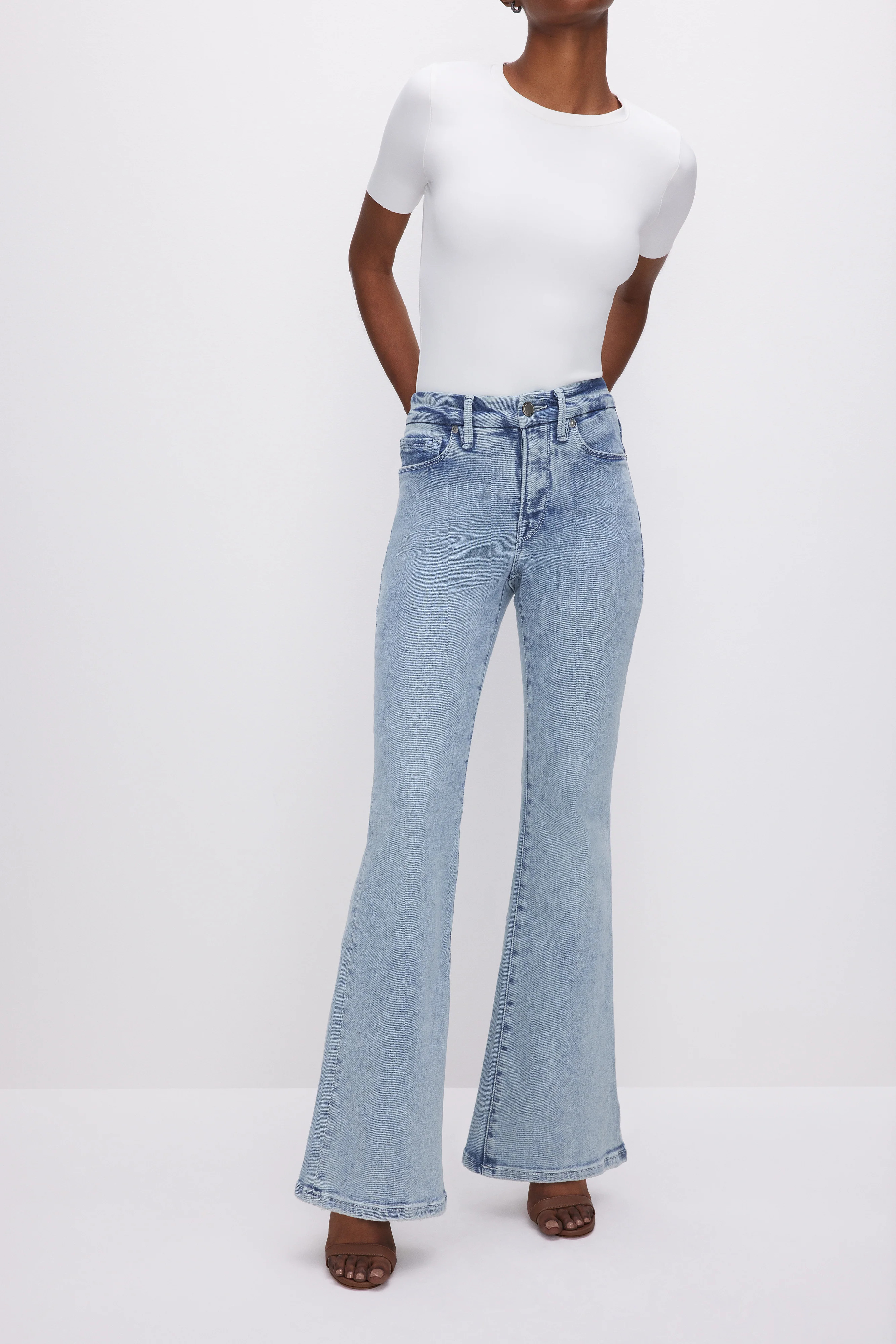 GOOD PETITE FLARE JEANS | INDIGO238 | Good American