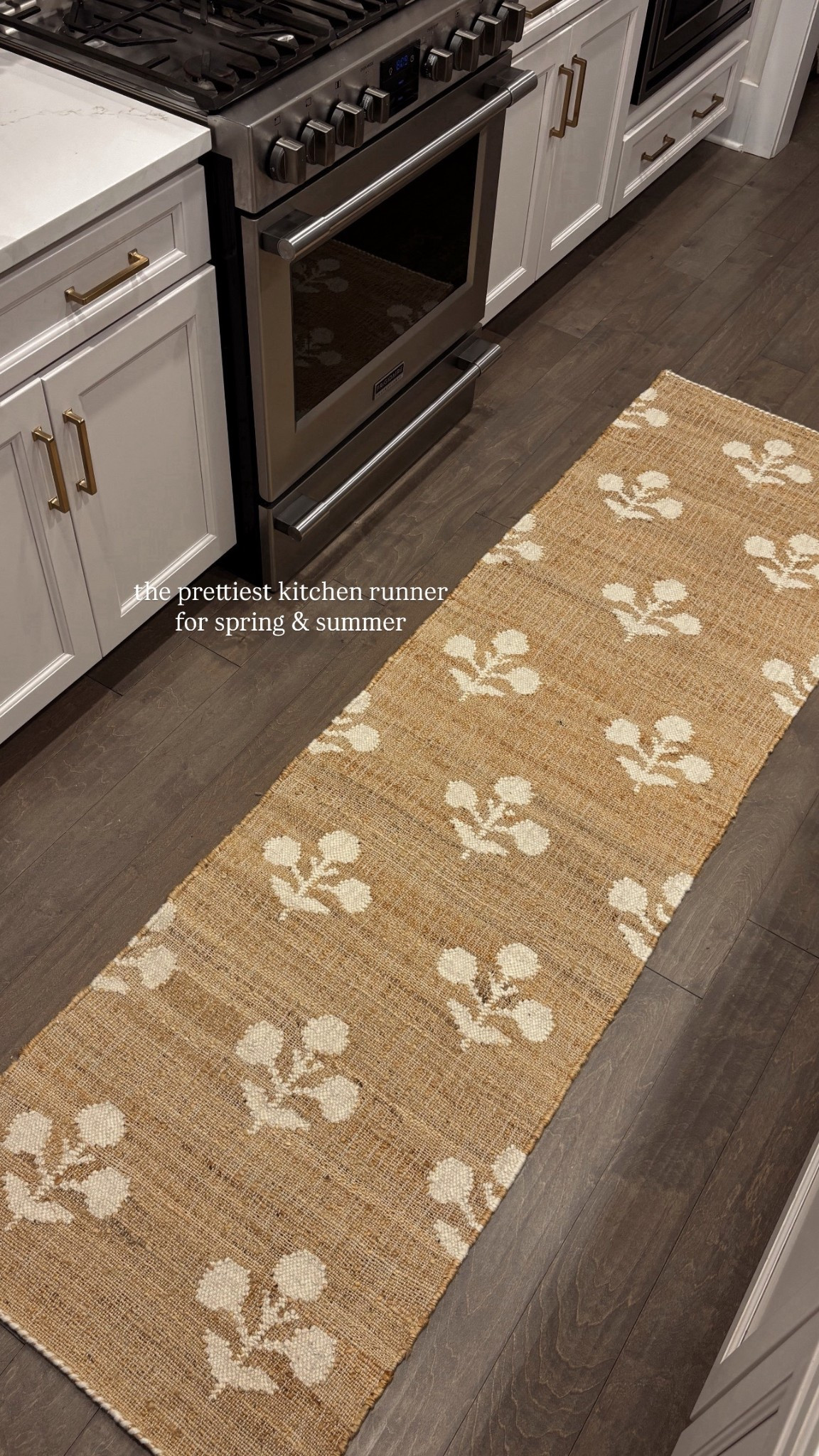 this runner completely changed my kitchen for spring + summer 🤍 such an easy way to warm up the space




kitchen runner rug, kitchen decor, neutral kitchen decor, jute runner rug, kitchen styling ideas, cozy kitchen decor, spring kitchen refresh, summer kitchen decor, runner rug kitchen, affordable home decor, amazon home finds, target home decor, ltk home finds, home styling inspiration, organic modern kitchen, warm neutral decor, high end look for less

#LTKHome