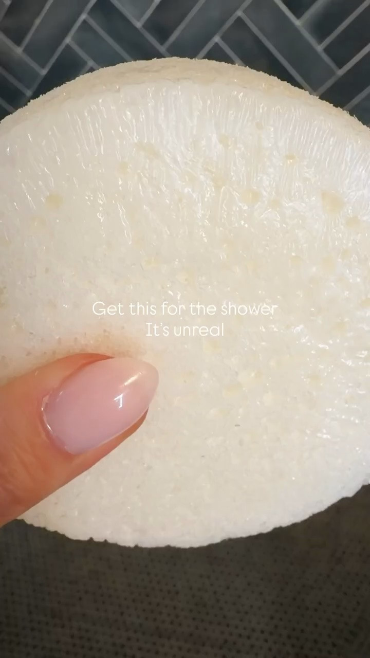 Blackberry & Vanilla Musk body sponge