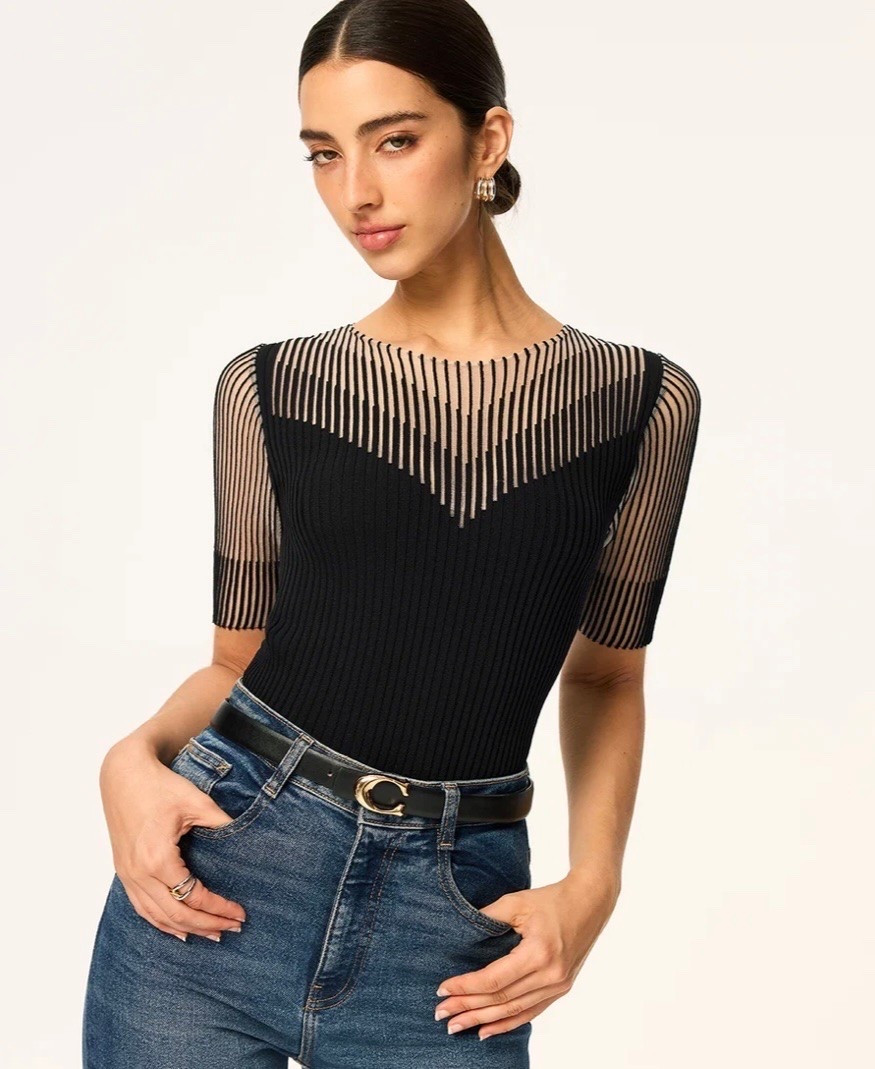 Perfect top for a night out! 🖤

#LTKgrwm #LTKootd #LTKOver40