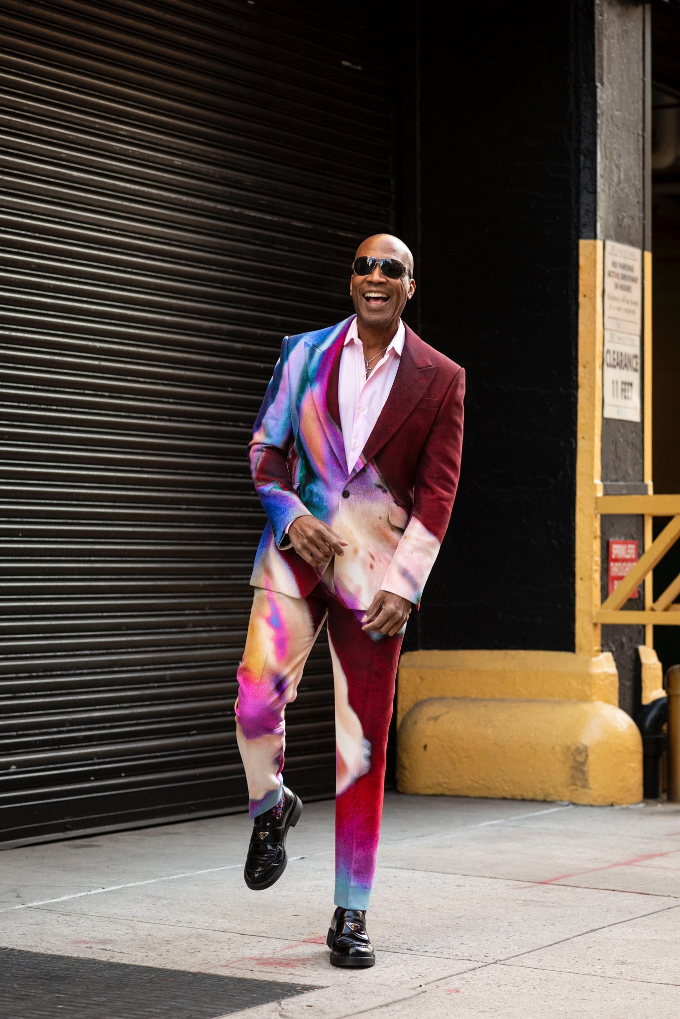 So what does one wear when going to see @theblondsny at New York Fashion Week? I wasn’t sure so I figured I’d keep it subtle. 😀 My suit is sold out but these McQueen options are beauties!

#nyfwfashion #nyfw #menswear #dcfashionfool #newyork



#LTKmens #LTKstyletip #LTKparties