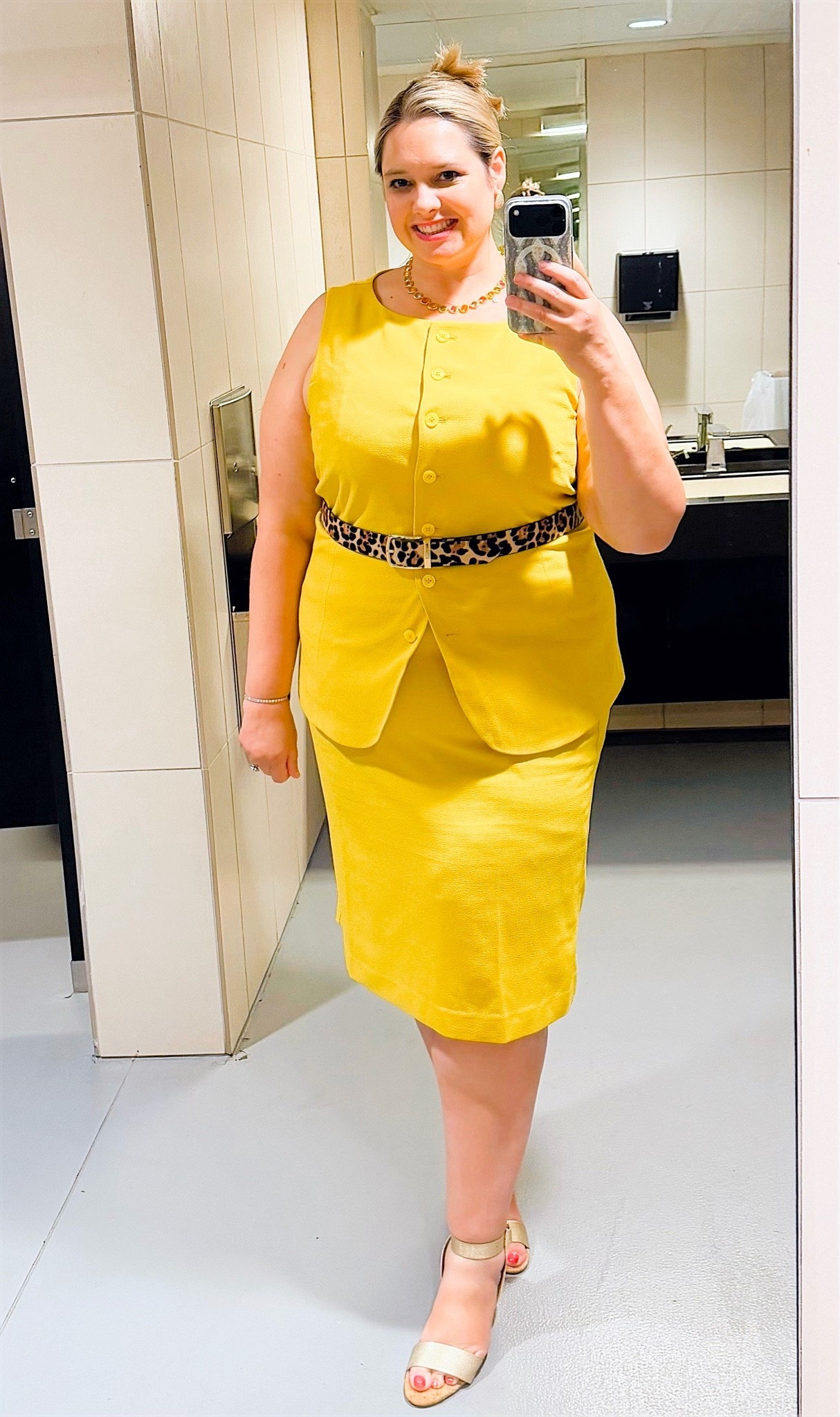 Vest and skirt set for the annual finance meeting in a fun vibrant color. Size up in this one!

#LTKPlusSize #LTKWorkwear #LTKootd