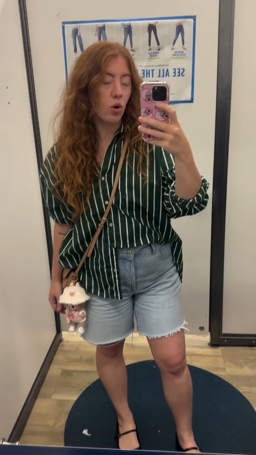 Old Navy is having a huge sale and all their jeans are 50% off. I went and tried their barrel jeans and went away with them for only $24! 
I am usually a size 8 but went home in a size 6 due to gapping in the waist! 

#teacherootd #oldnavystyle #oldnavyfinds #salealert #ltksalealert #barreljeans

#LTKMidsize #LTKSaleAlert #LTKFindsUnder50