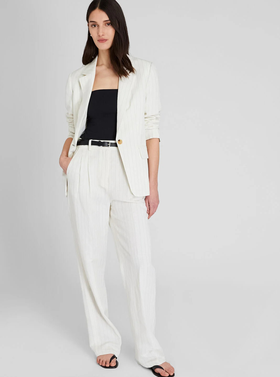 Club Monaco Pinstripe Pleated Linen Blend Trouser - Off White Pinstripe | Club Monaco (Global)