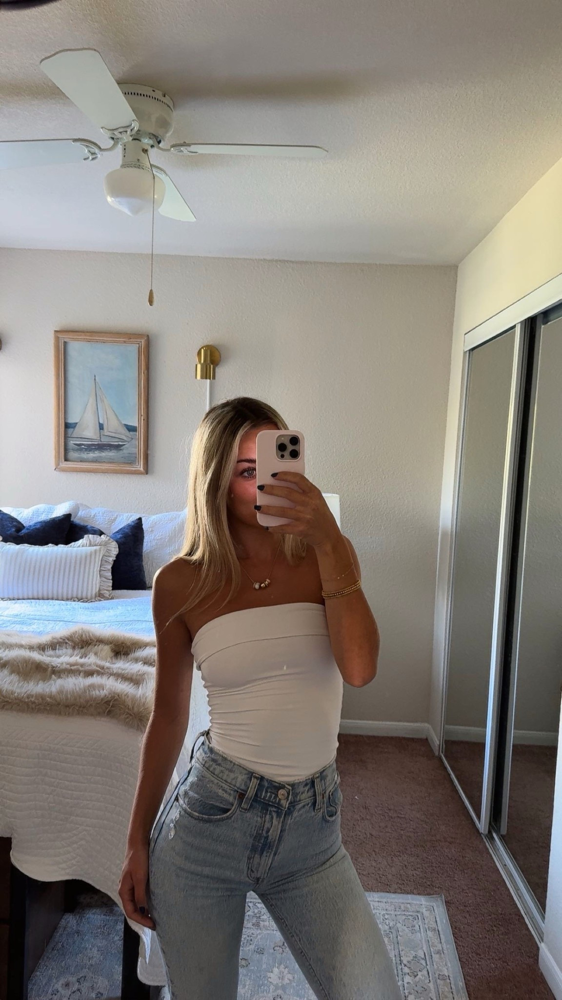 FALL OOTD🤍

for reference: i am 5’3 wearing a size xxs in the top & 23” short in the jeans (color light)

#LTKFallSale #LTKStyleTip #LTKSeasonal